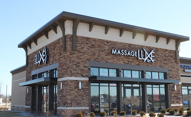 Why 2022 Is The Right Time To Become a MassageLuXe Franchisee