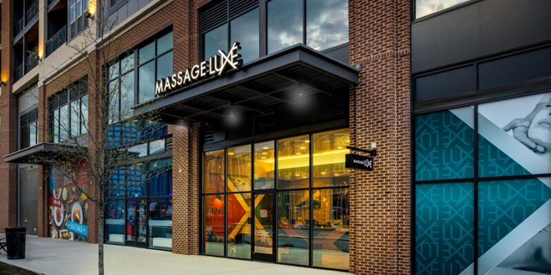 New MassageLuXe Franchisees Prepare for Grand Opening near Kansas City