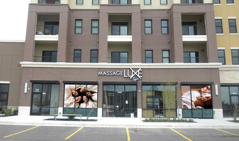 Longtime MassageLuXe Franchisees Open Third Spa in Missouri - MassageLuXe